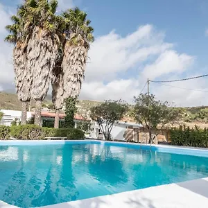 Villa Carrillo, Arico