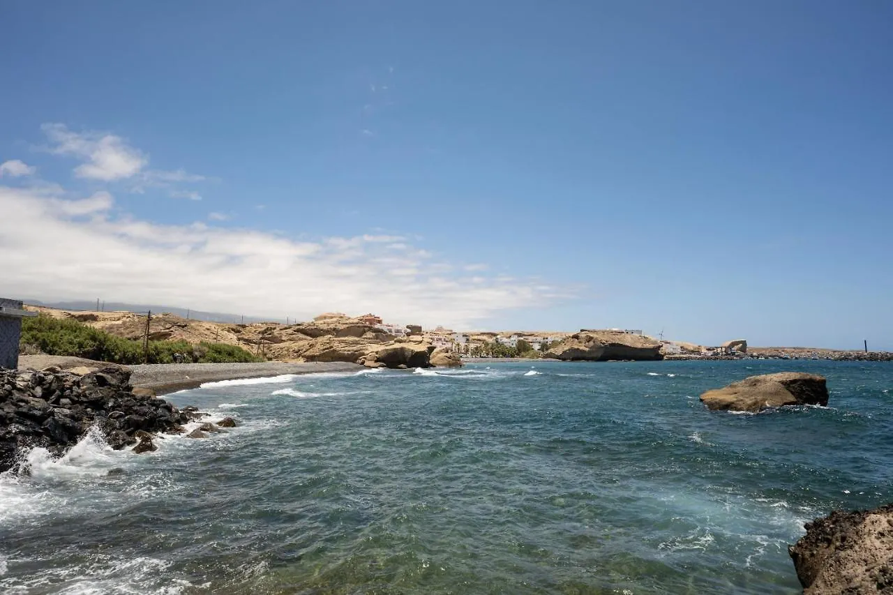 Bonito Apartamento A 100 M De La Playa Arico Spain